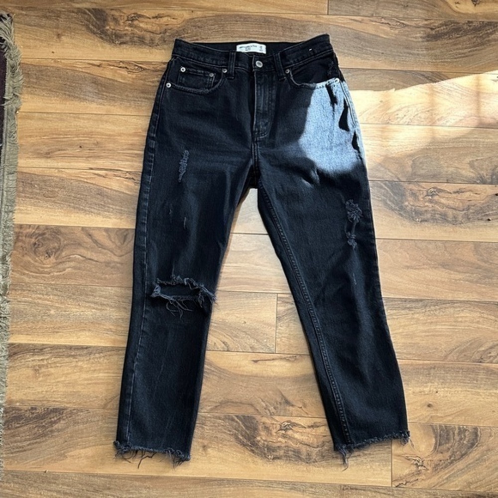 Mom High rise Abercrombie and Fitch Black Distressed Ankle Jeans size 26
